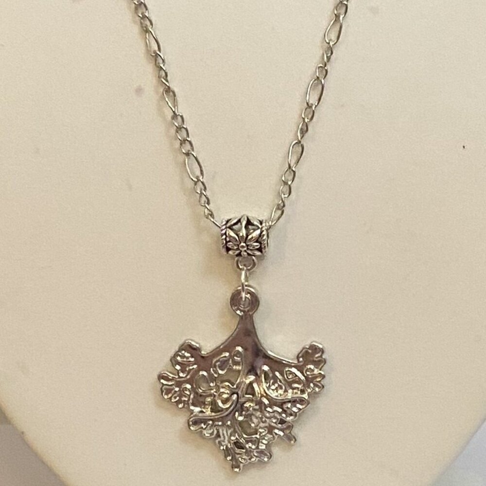 NEW Tree of Life charm necklace